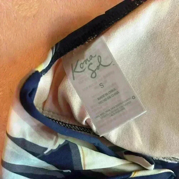 Kona Sol SZ S Adorable Floral Bikini - Picture 7 of 7